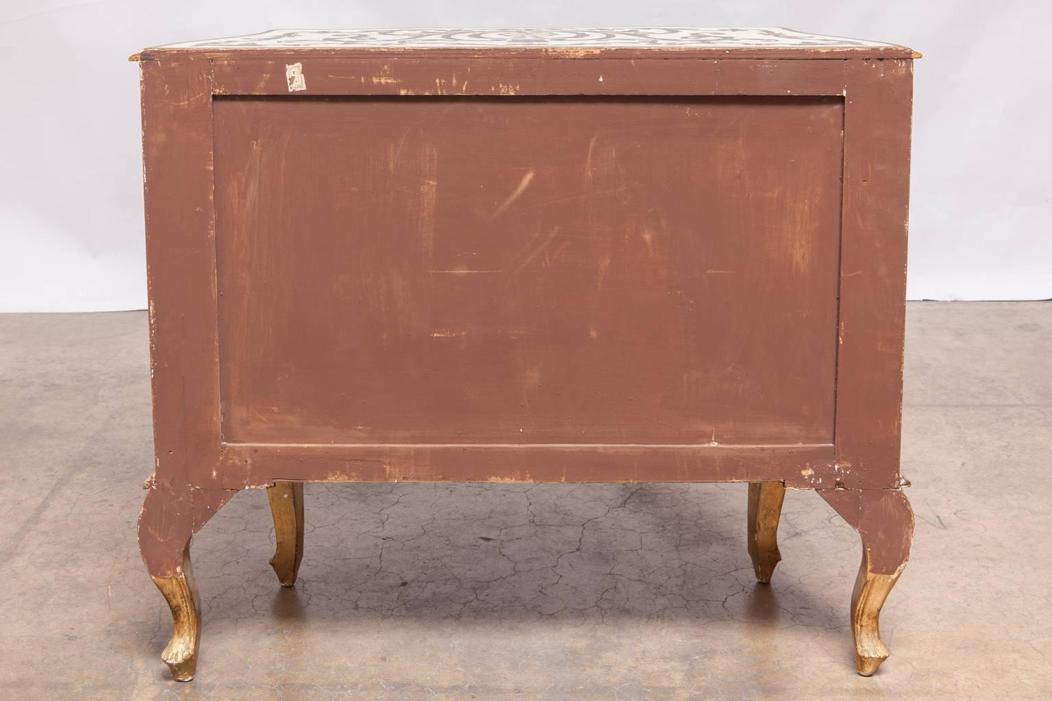 Lacquer Italian Florentine Gilt Commode