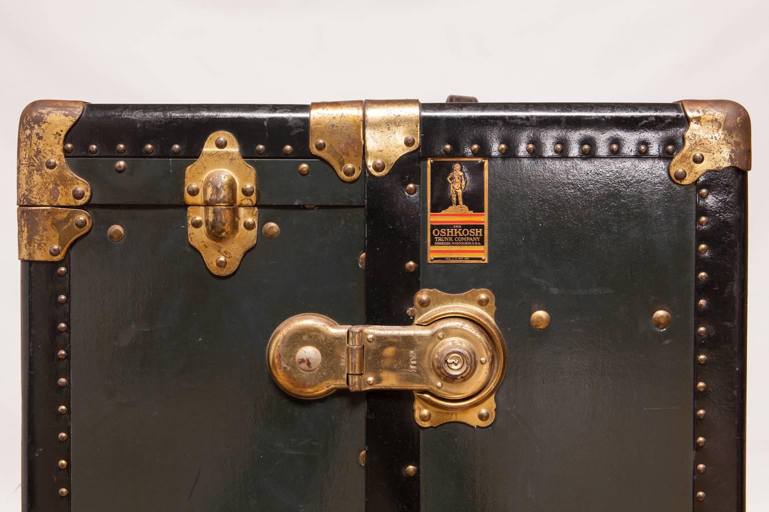 oshkosh steamer trunk