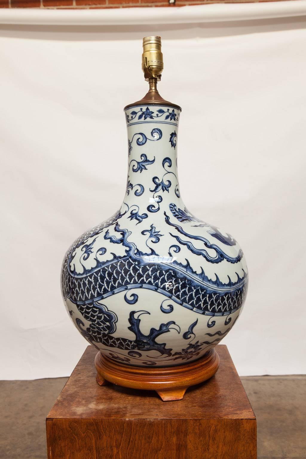Chinese Export Blue and White Chinese Porcelain Dragon Vase Table Lamp
