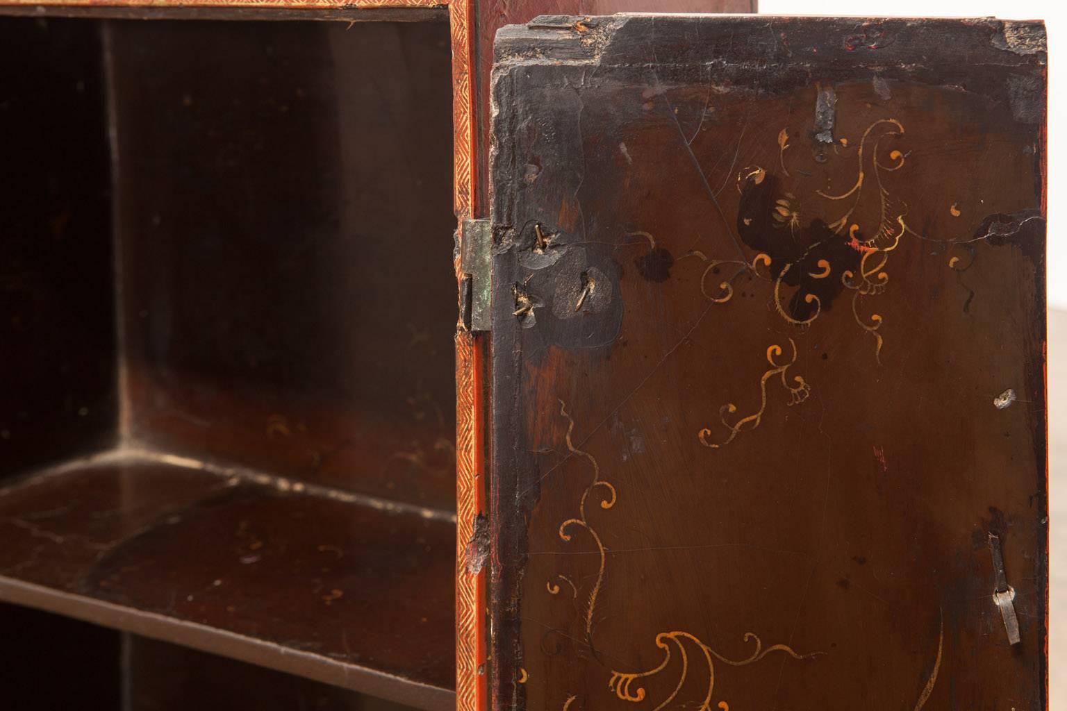 Pair of Edo Period Japanese Red Lacquer Table Cabinets In Distressed Condition In Rio Vista, CA