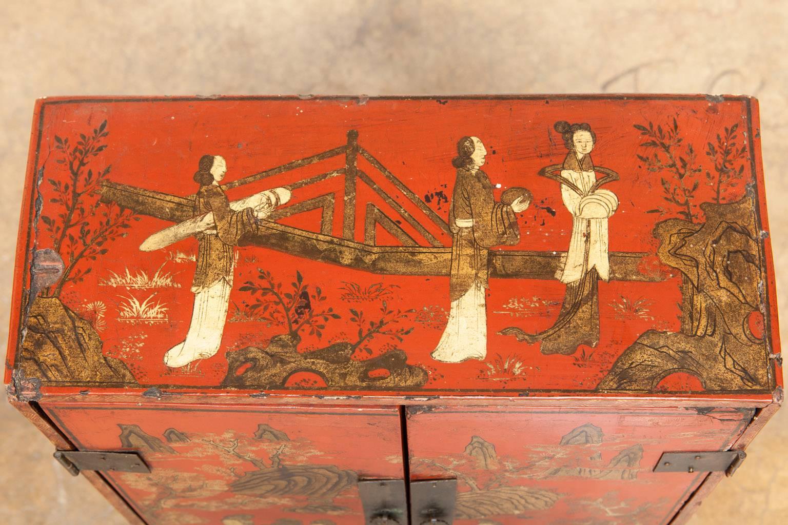 Pair of Edo Period Japanese Red Lacquer Table Cabinets 1