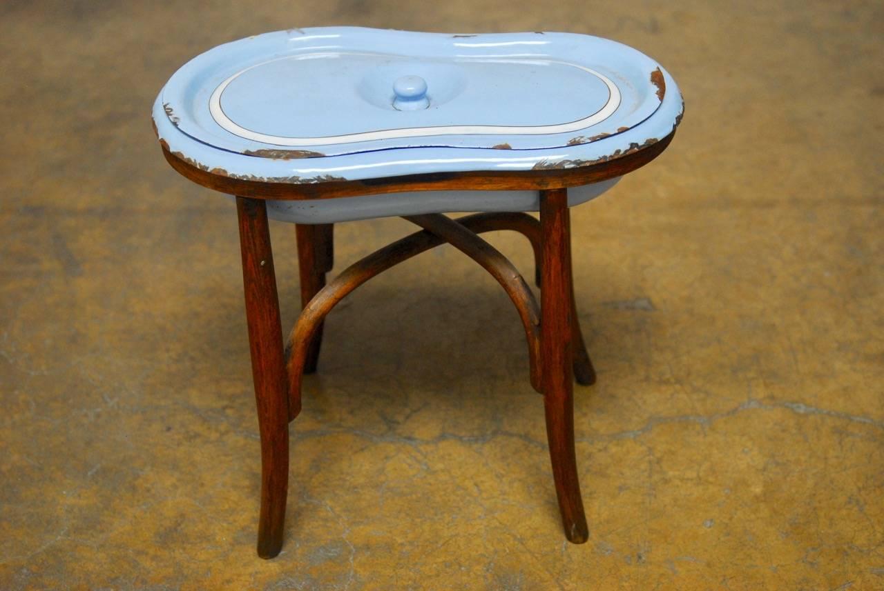 French Style Bentwood Bidet with Enameled Sink by Thonet In Distressed Condition In Rio Vista, CA