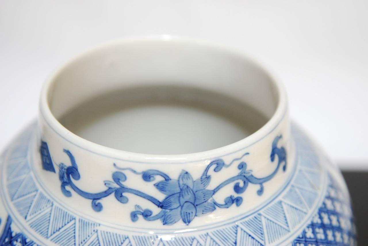 Hand-Painted Chinese Blue and White Porcelain Ginger Jar