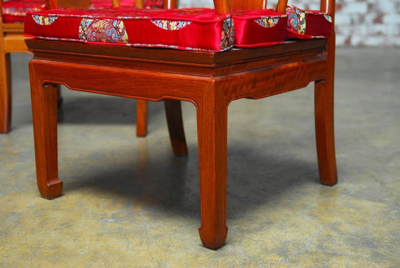Paar chinesische Palisander-Sessel im Qing-Stil im Angebot 2