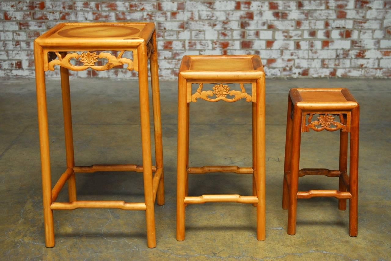 Set of Three Chinese Lotus Blossom Stacked Nesting Tables In Good Condition For Sale In Rio Vista, CA