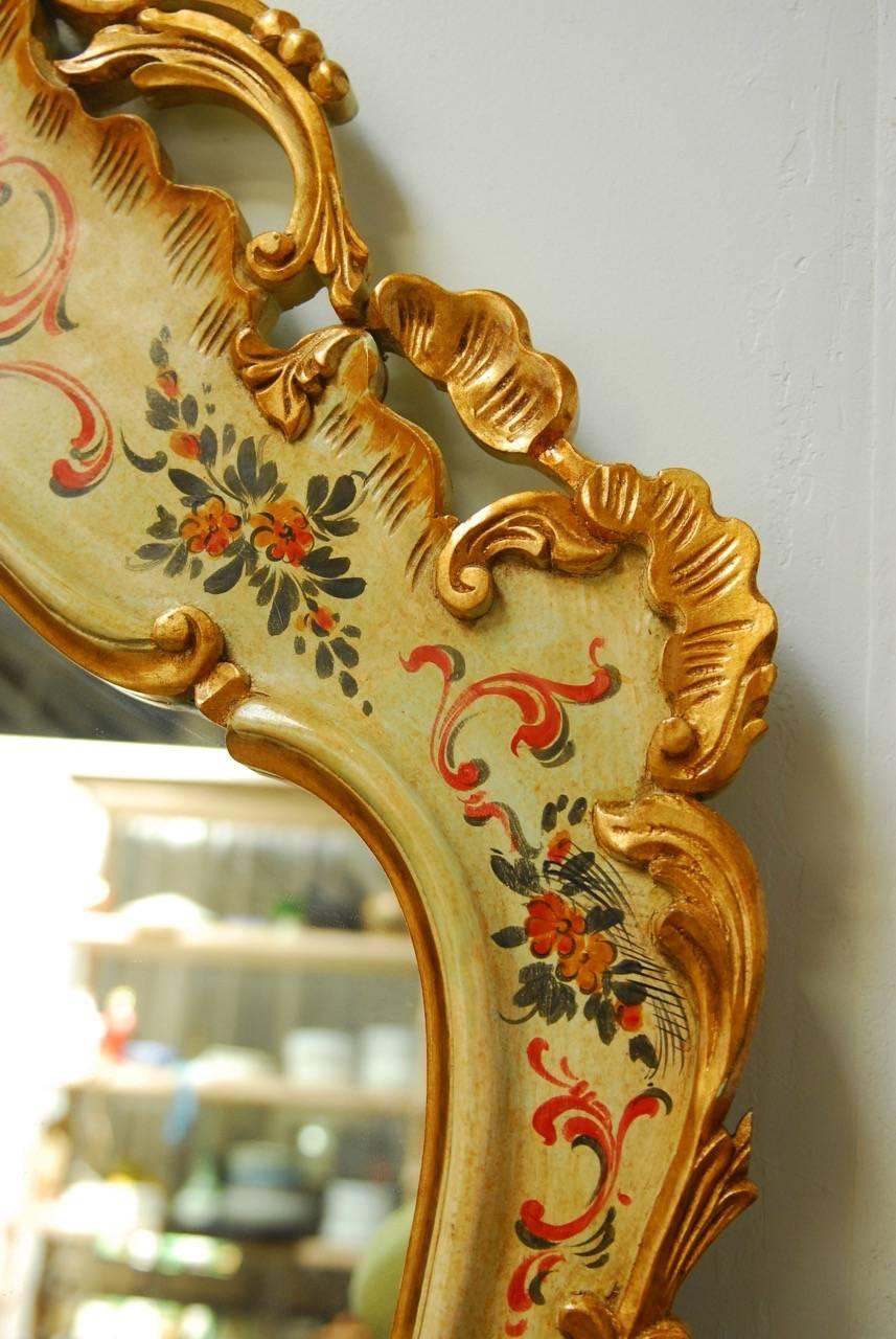 Venetian Chinoiserie Gilt and Lacquered Mirror For Sale 1