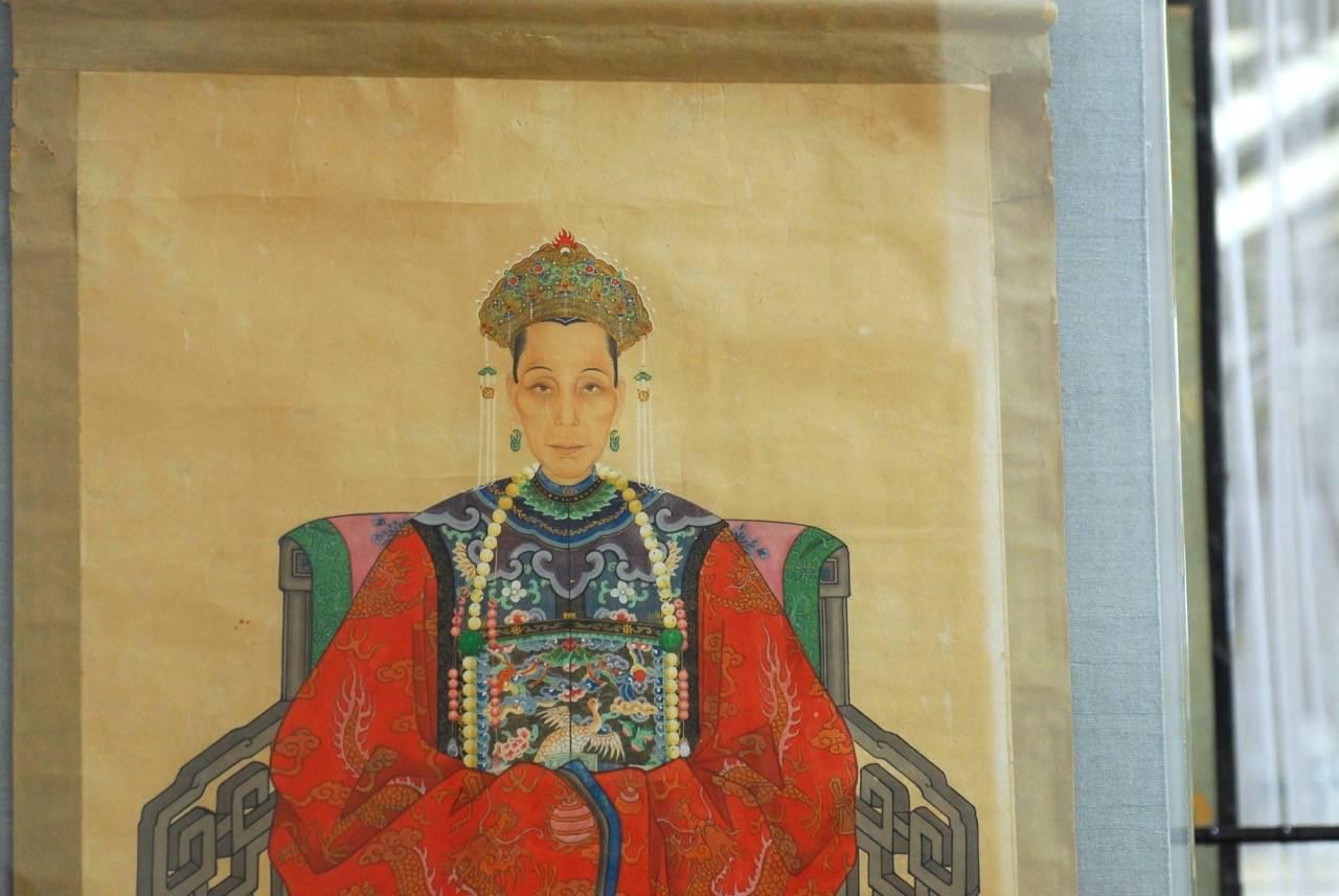 Qing Monumentale peinture de portrait de matriarchs anciens chinois en volutes en vente