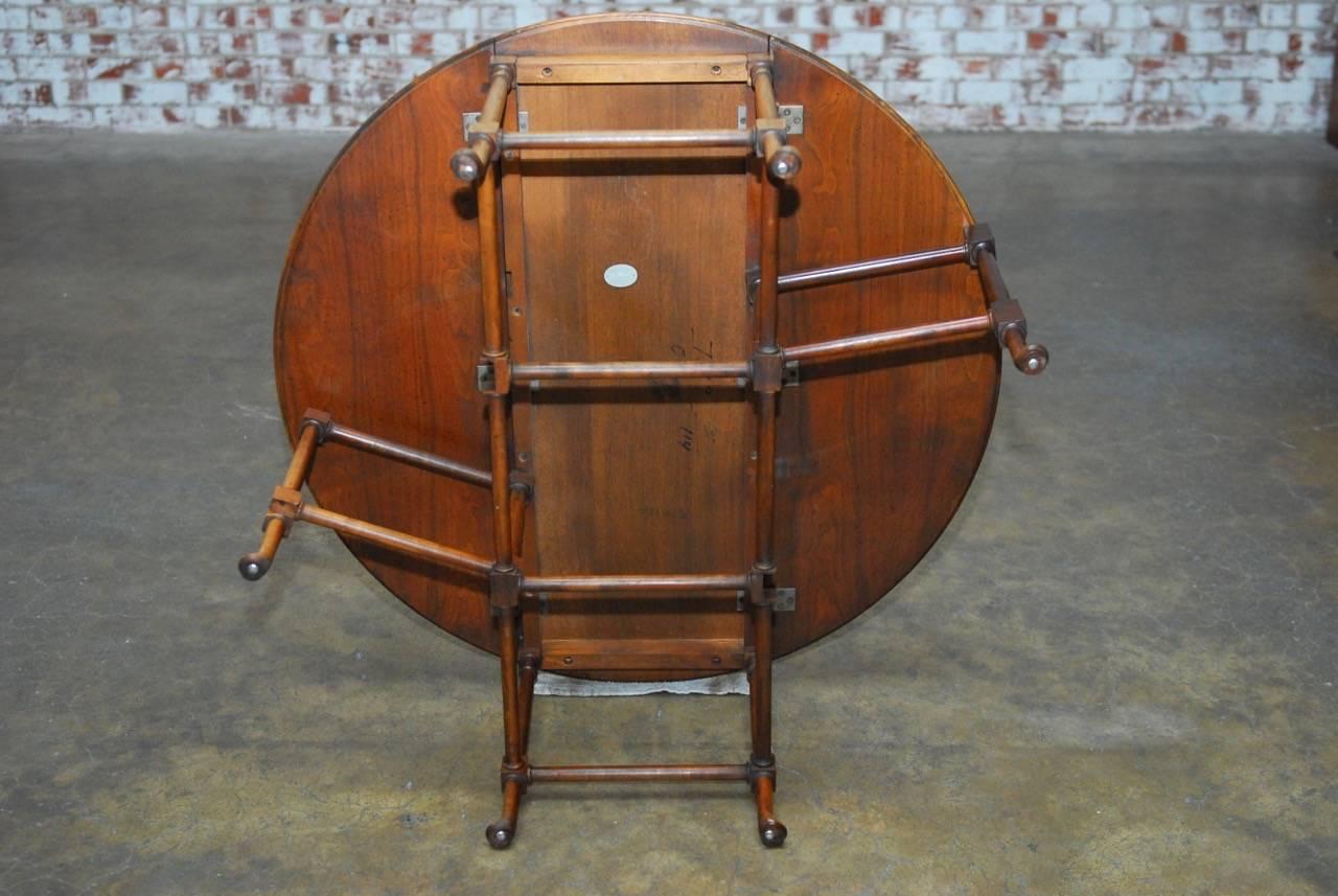 Queen Anne Style Mahogany Drop-Leaf Coffee Table by Baker In Good Condition In Rio Vista, CA