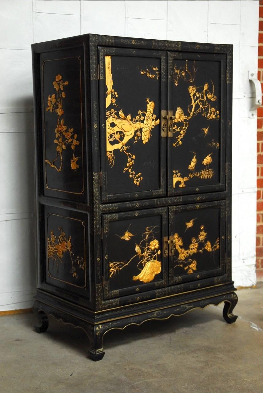 Chinese Export Gilt Lacquered Cabinet on Stand  In Good Condition In Rio Vista, CA