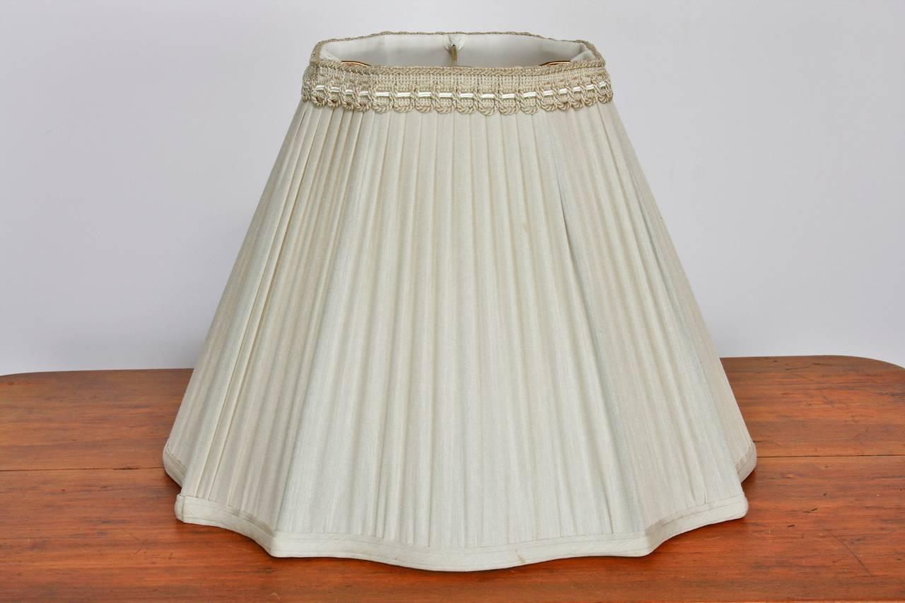 banana leaf table lamp