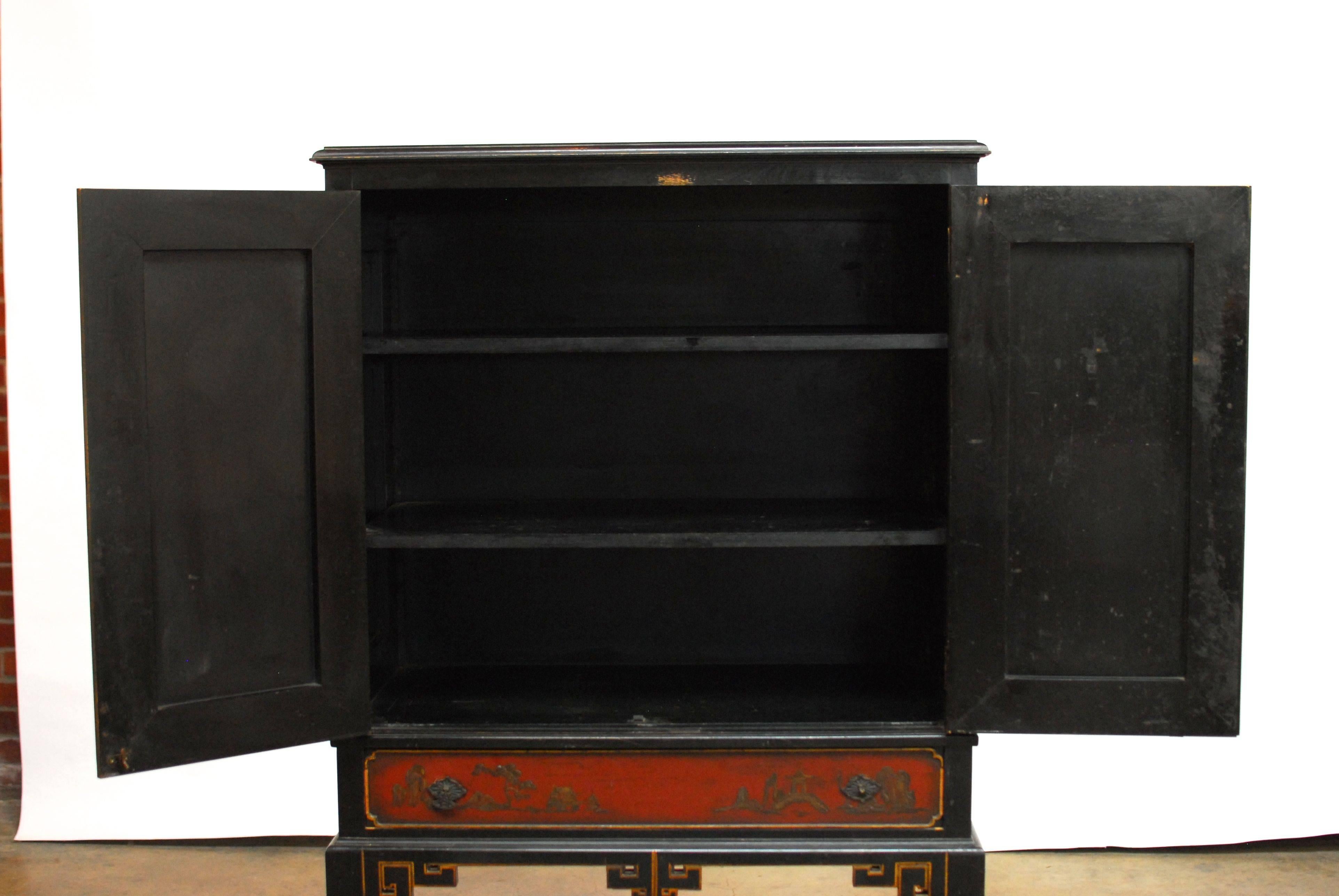 Chinese Export Chinoiserie Black Lacquer Cocktail Bar Cabinet