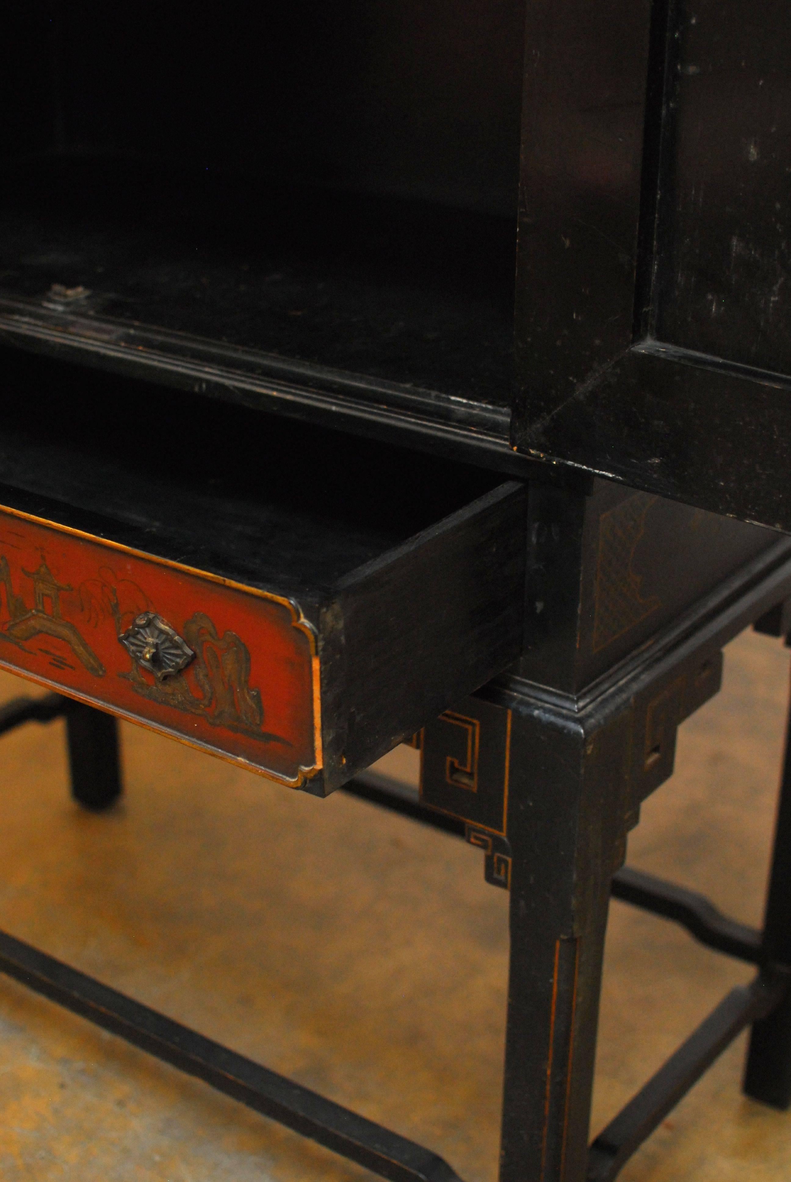Chinese Chinoiserie Black Lacquer Cocktail Bar Cabinet