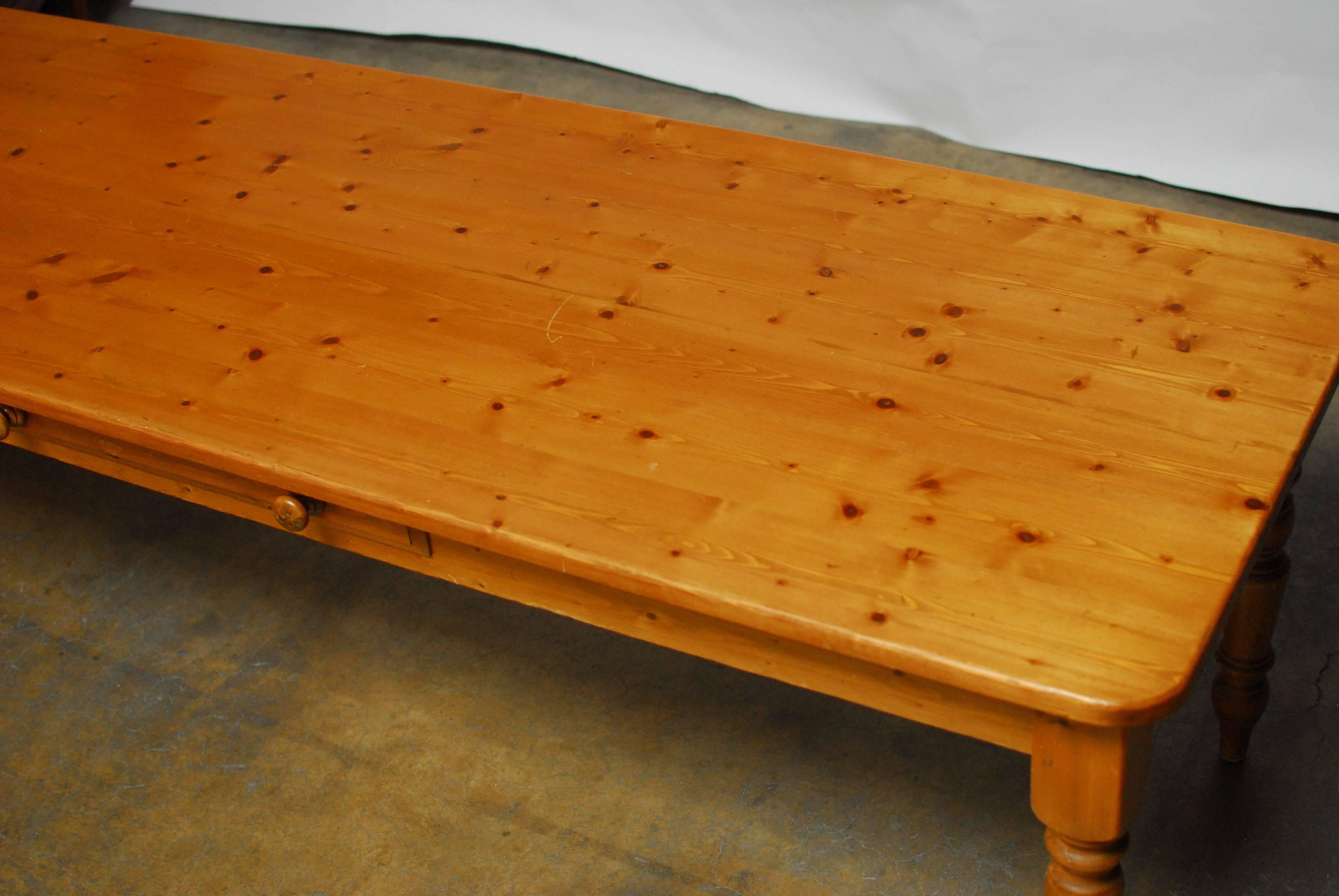 Pine Farm Table In Excellent Condition In Rio Vista, CA