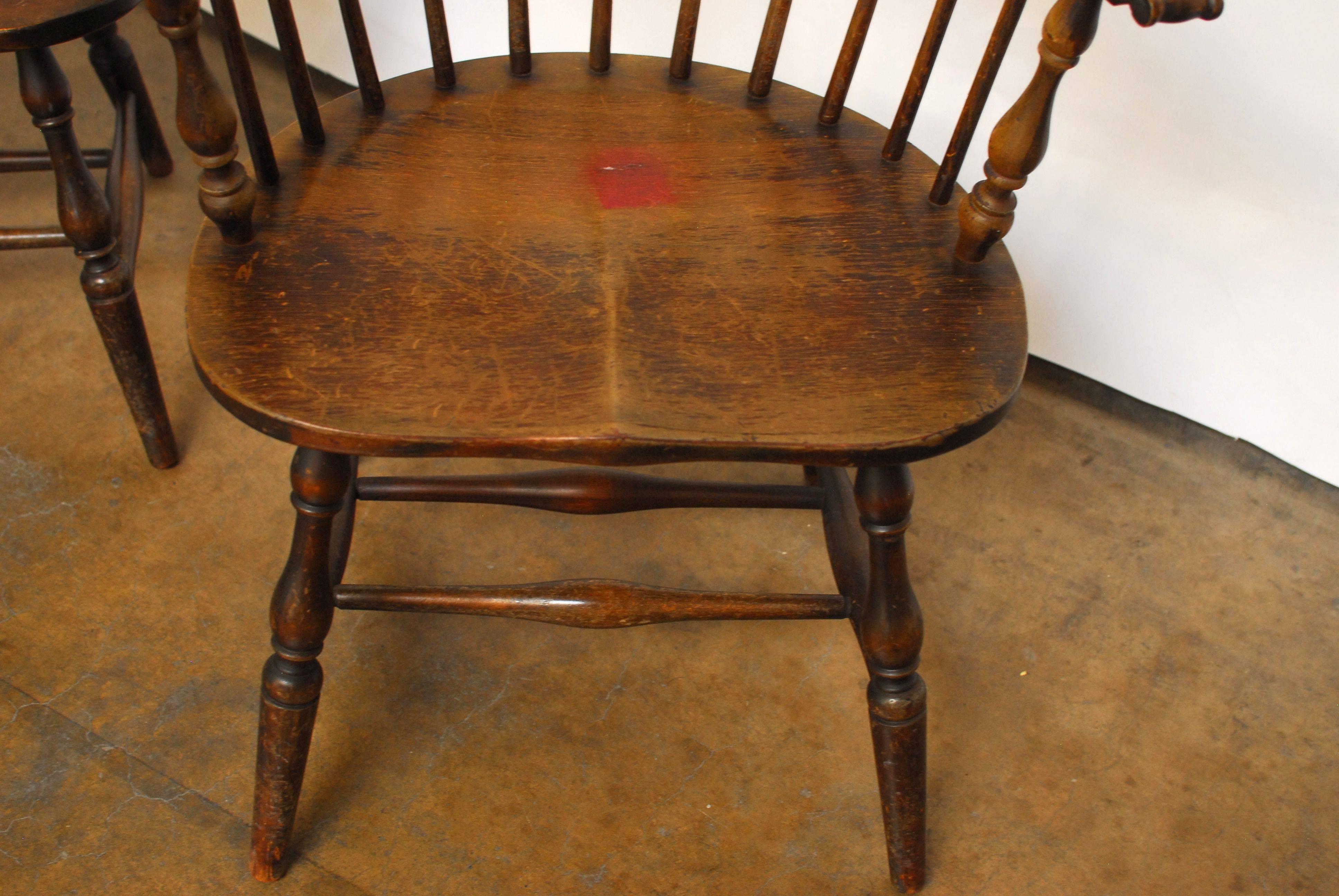 bow back windsor chairs