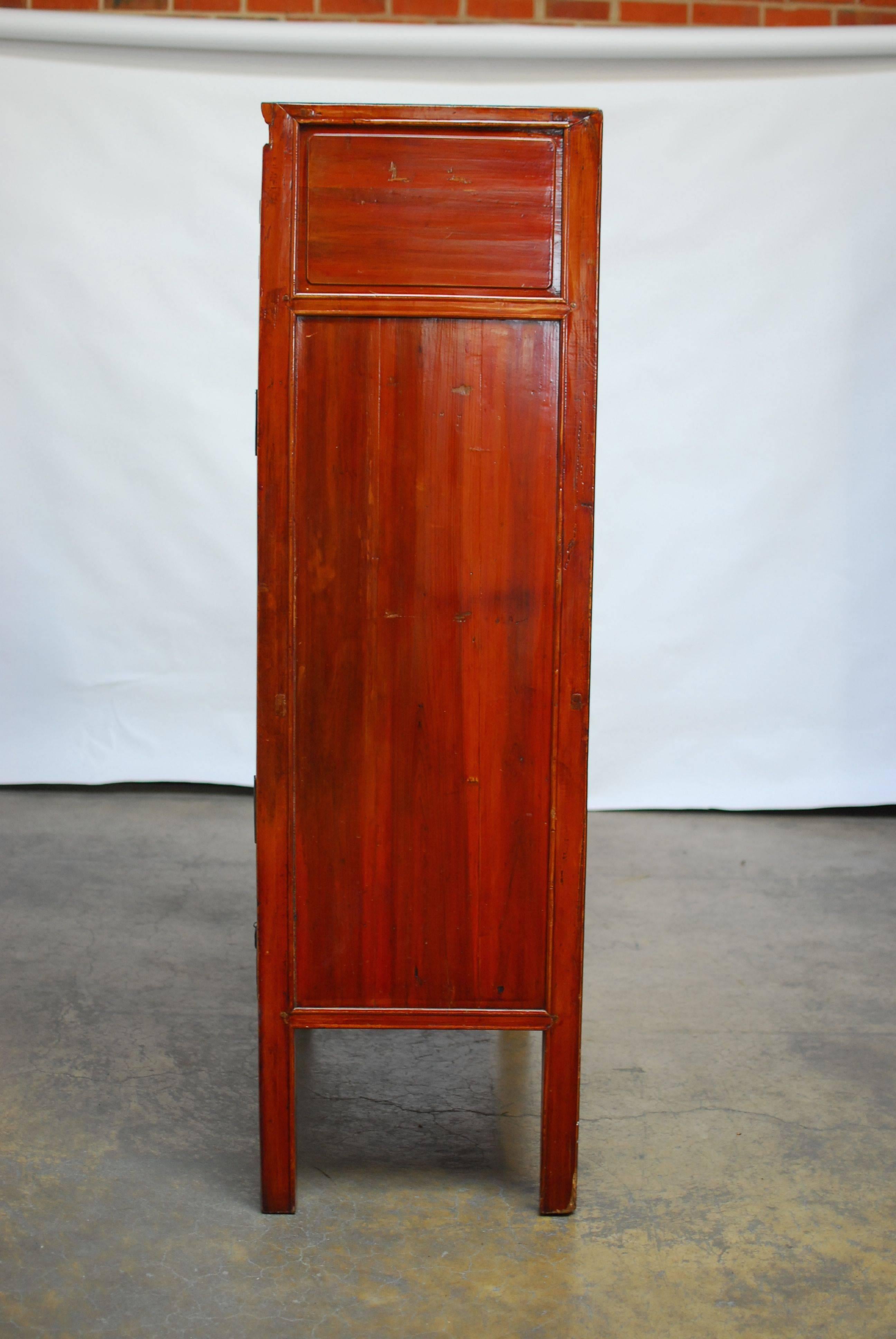 Chinese Parcel Gilt Red Lacquer Cabinet In Excellent Condition In Rio Vista, CA