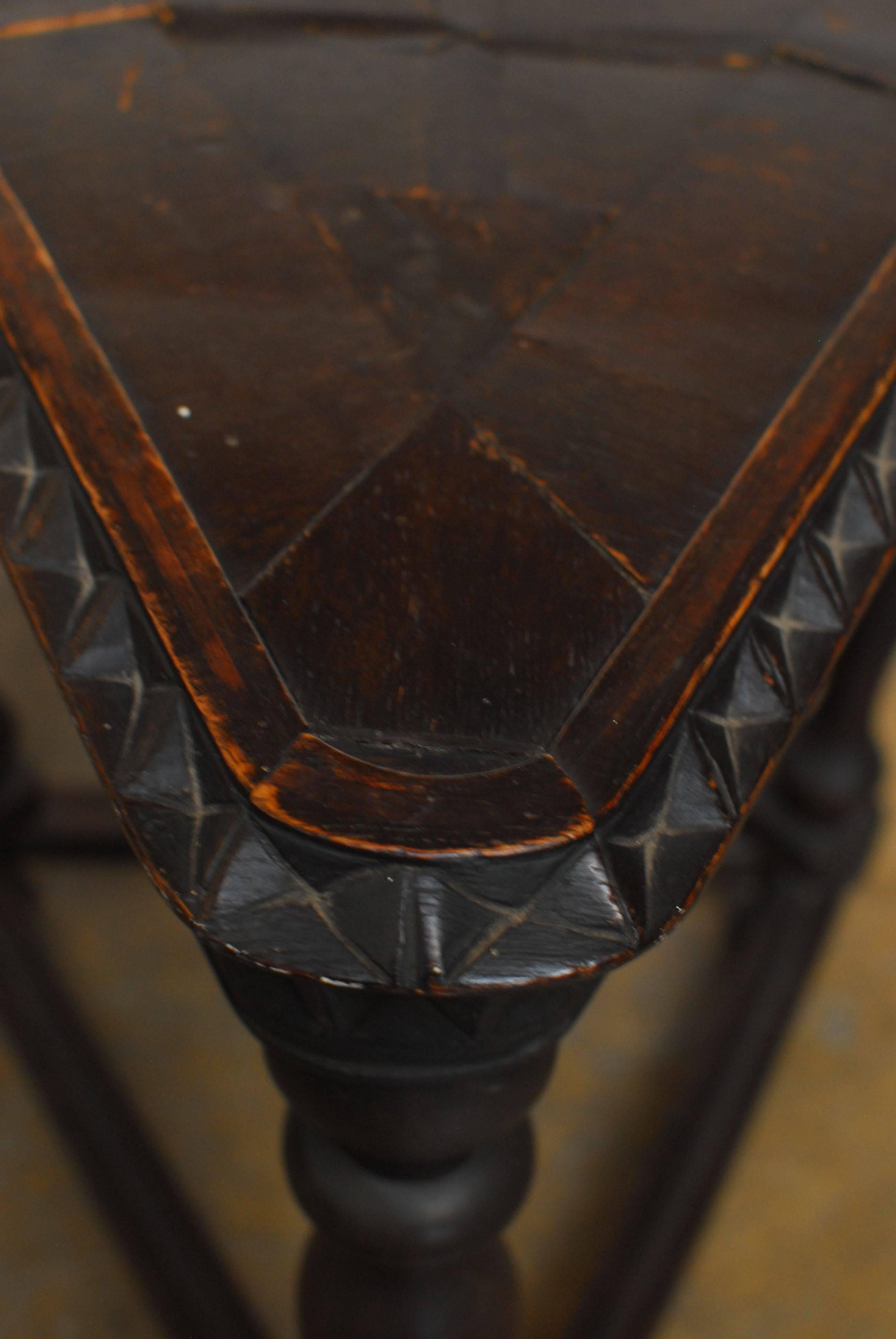 American Triangular Table with a Heart-Shaped Top