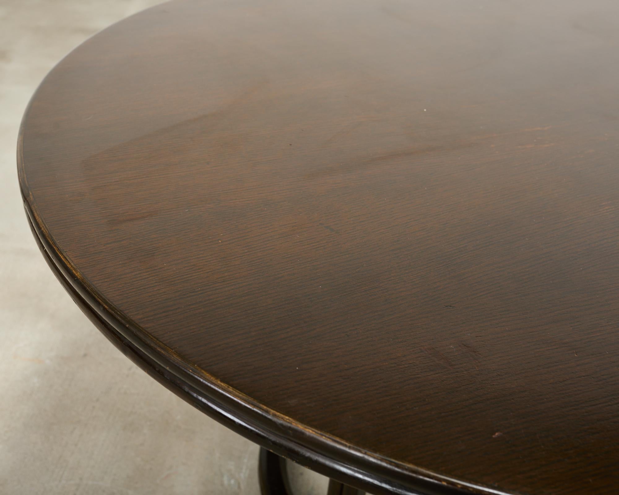 Mesa de comedor de ratán de roble redonda, orgánica y moderna de mediados de siglo McGuire en venta 1