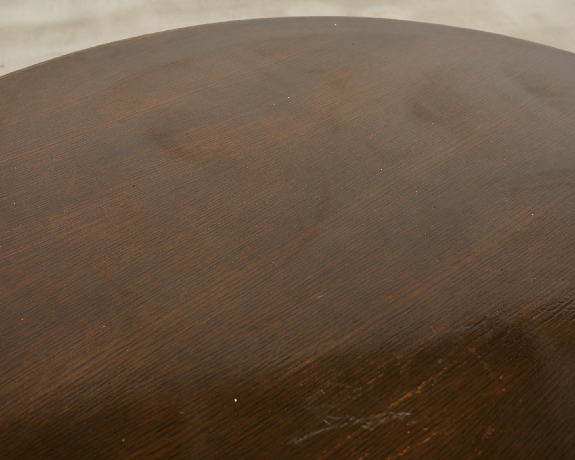 Mesa de comedor de ratán de roble redonda, orgánica y moderna de mediados de siglo McGuire en venta 2