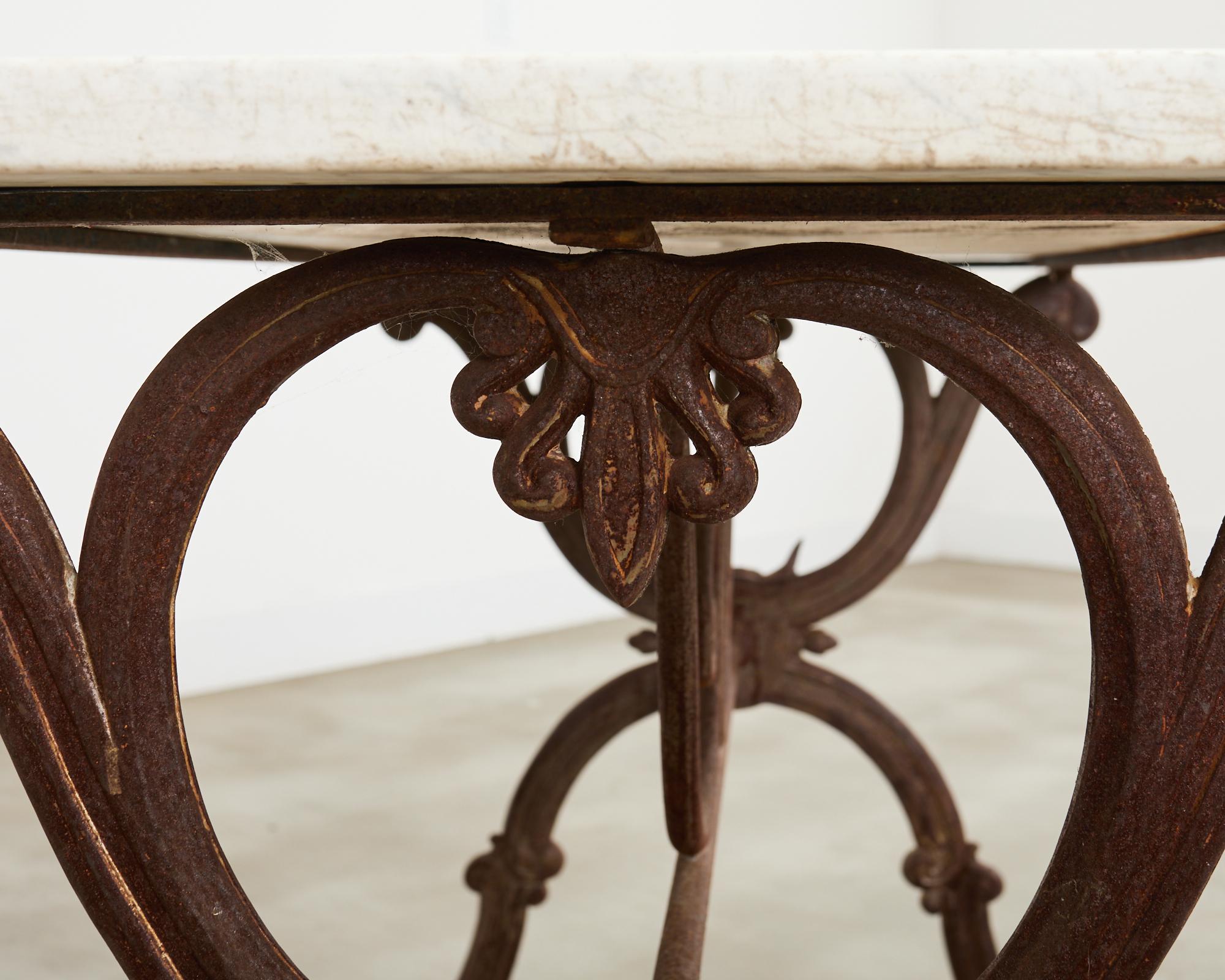 Consola de mesa de carnicero de hierro con tapa de mármol francesa del siglo XIX en venta 8