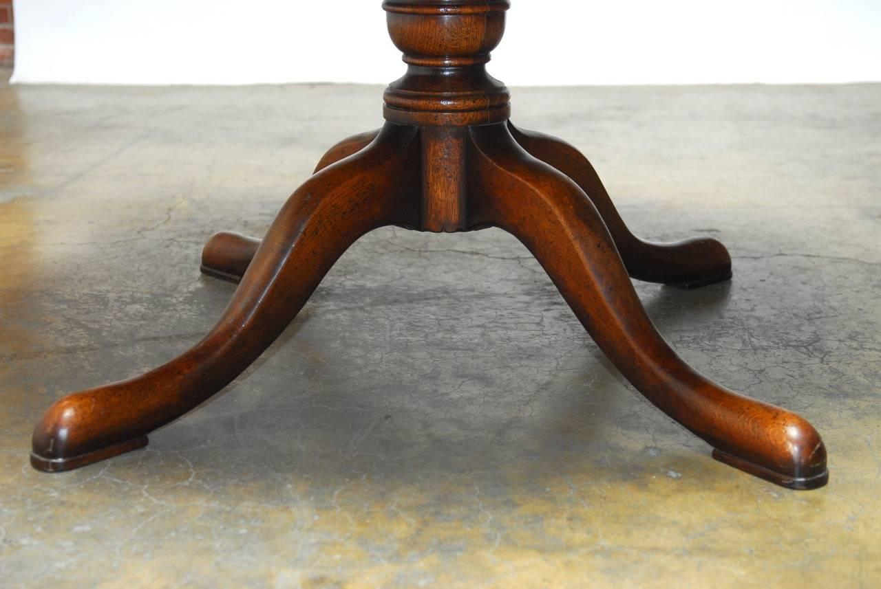 George III Italian Walnut Round Pedestal Dining Table
