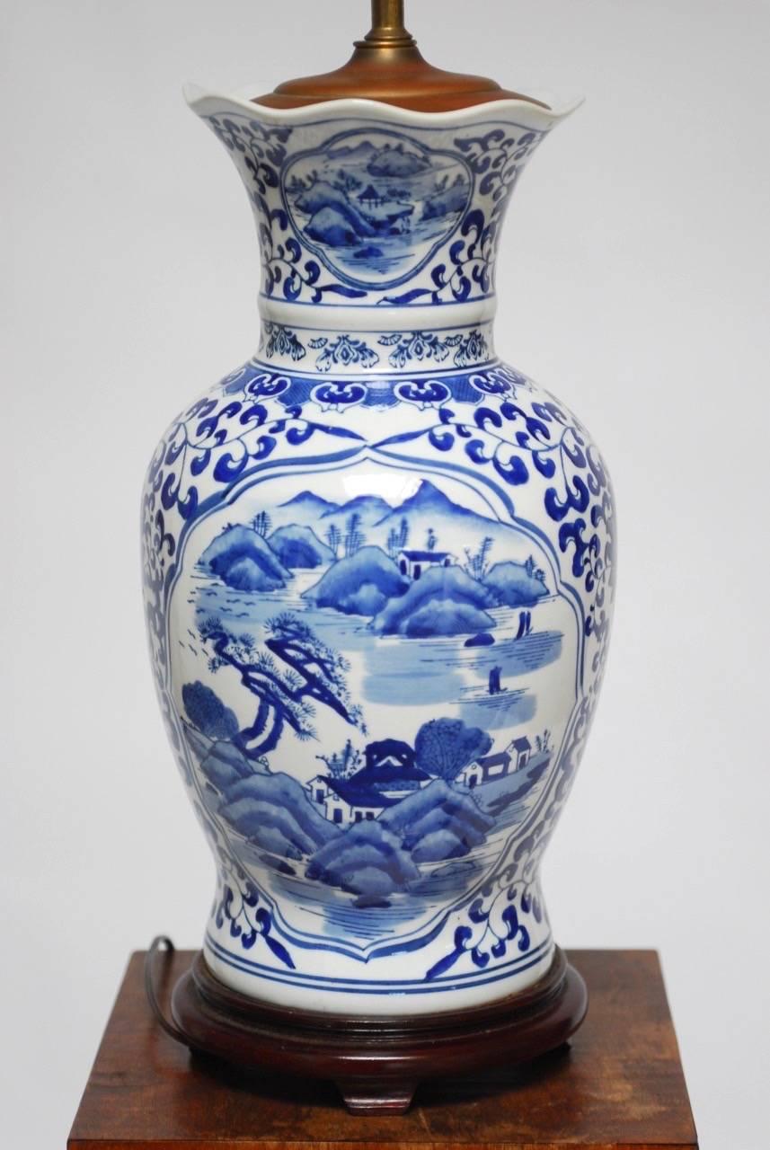 Chinese Blue and White Porcelain Ginger Jar Table Lamp 3