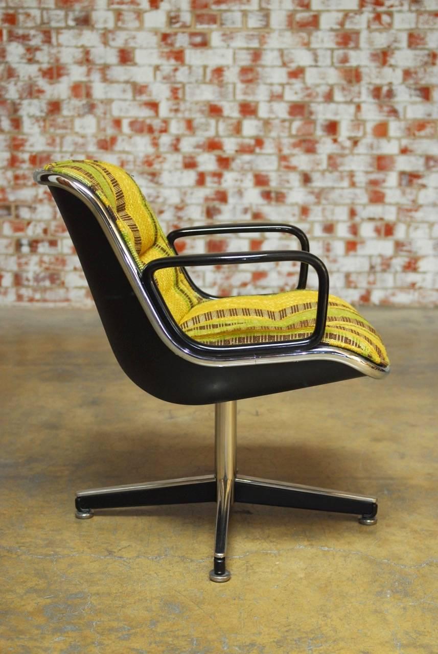 Mid-Century Modern Mid-Century Plaid Executive Chair by Charles Pollock for Knoll