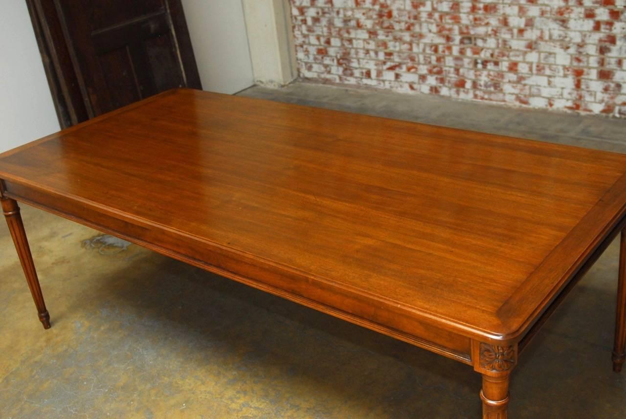 European French Louis XVI Style Mahogany Dining Table with Leaves