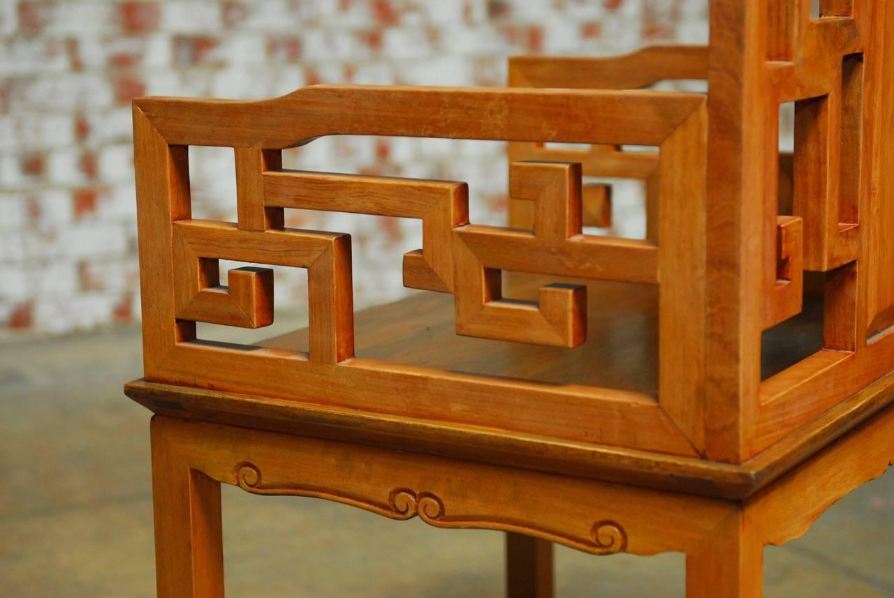 Paire de fauteuils chinois de style Ming avec insert en marbre Dali en vente 2
