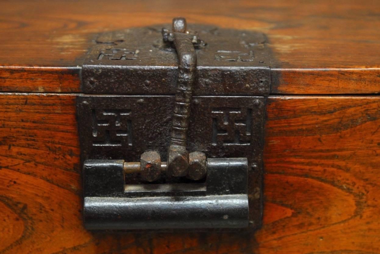 19th Century Korean Tansu Bandaji Chest 2