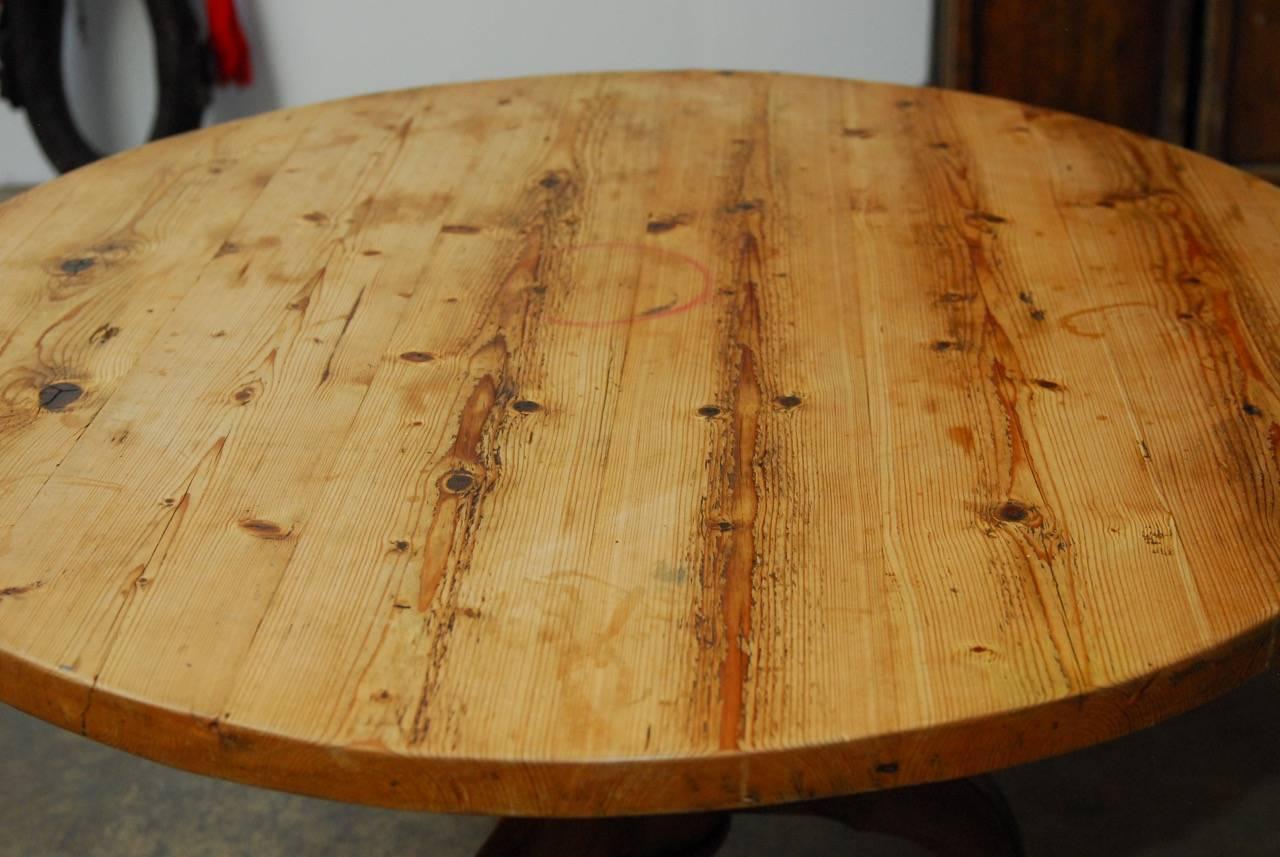19th Century French Country Round Pine Pedestal Dining Table  In Distressed Condition In Rio Vista, CA