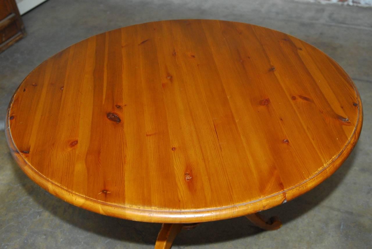 pine pedestal table