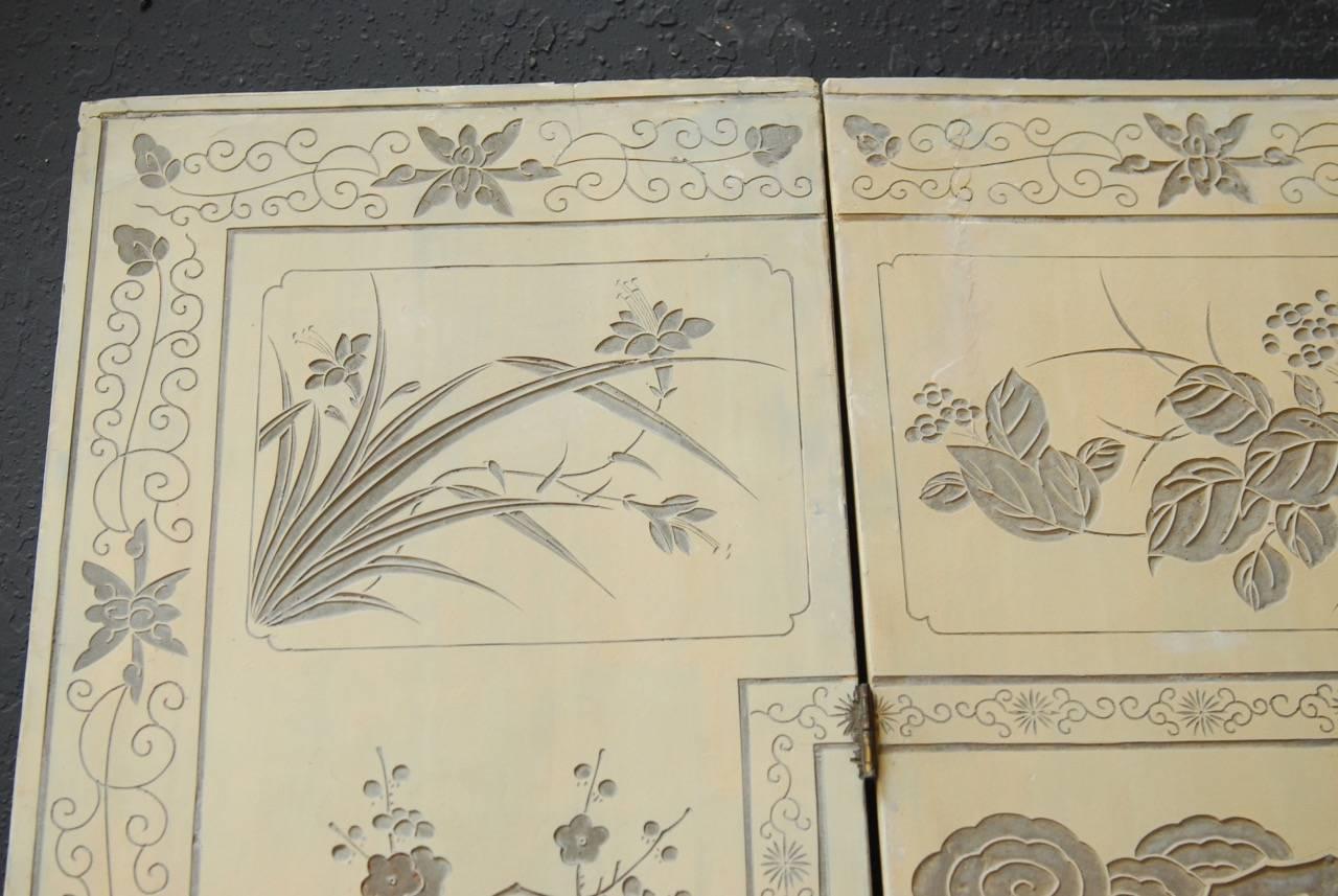 Chinese Eight-Panel Monochromatic Ivory Coromandel Screen In Good Condition In Rio Vista, CA