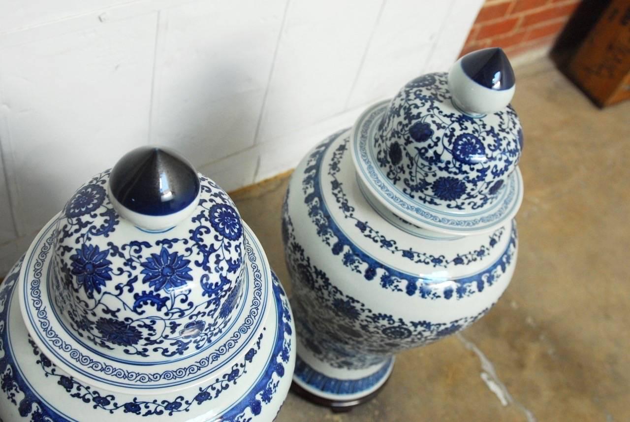 Pair of Chinese Blue and White Porcelain Temple Ginger Jars In Excellent Condition In Rio Vista, CA