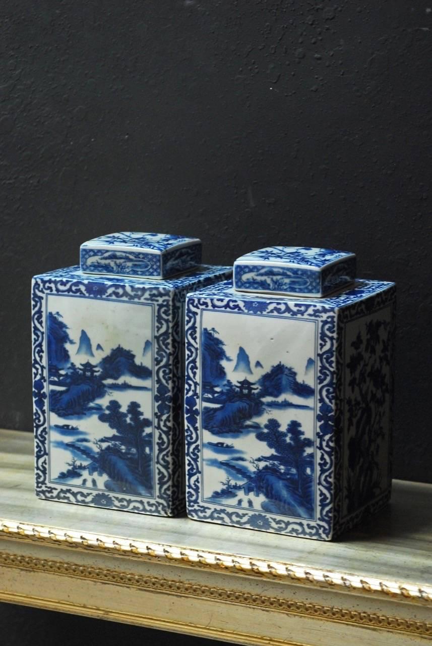 Pair of Chinese Blue and White Porcelain Tea Canisters 2