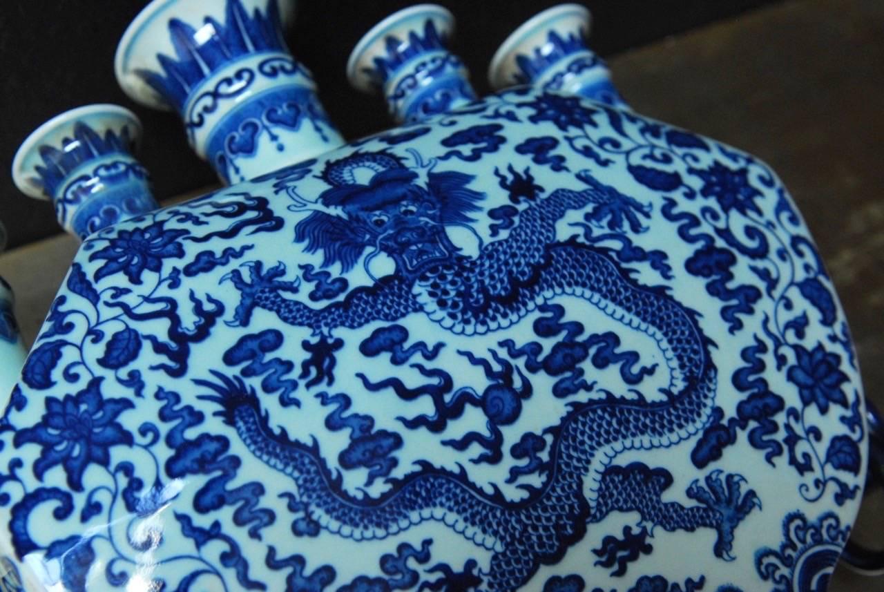 Chinese Blue and White Porcelain Dragon Bud Vase Tulipiere In Excellent Condition In Rio Vista, CA