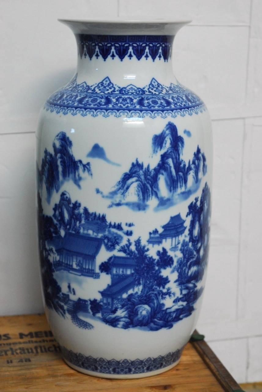 20th Century Pair of Large Chinese Export Blue and White Porcelain Vases
