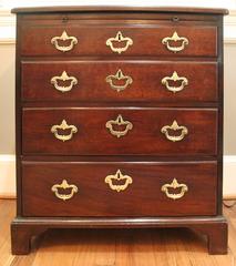 Rare Small 18th Century English Bachelors Chest of Drawers in Mahogany