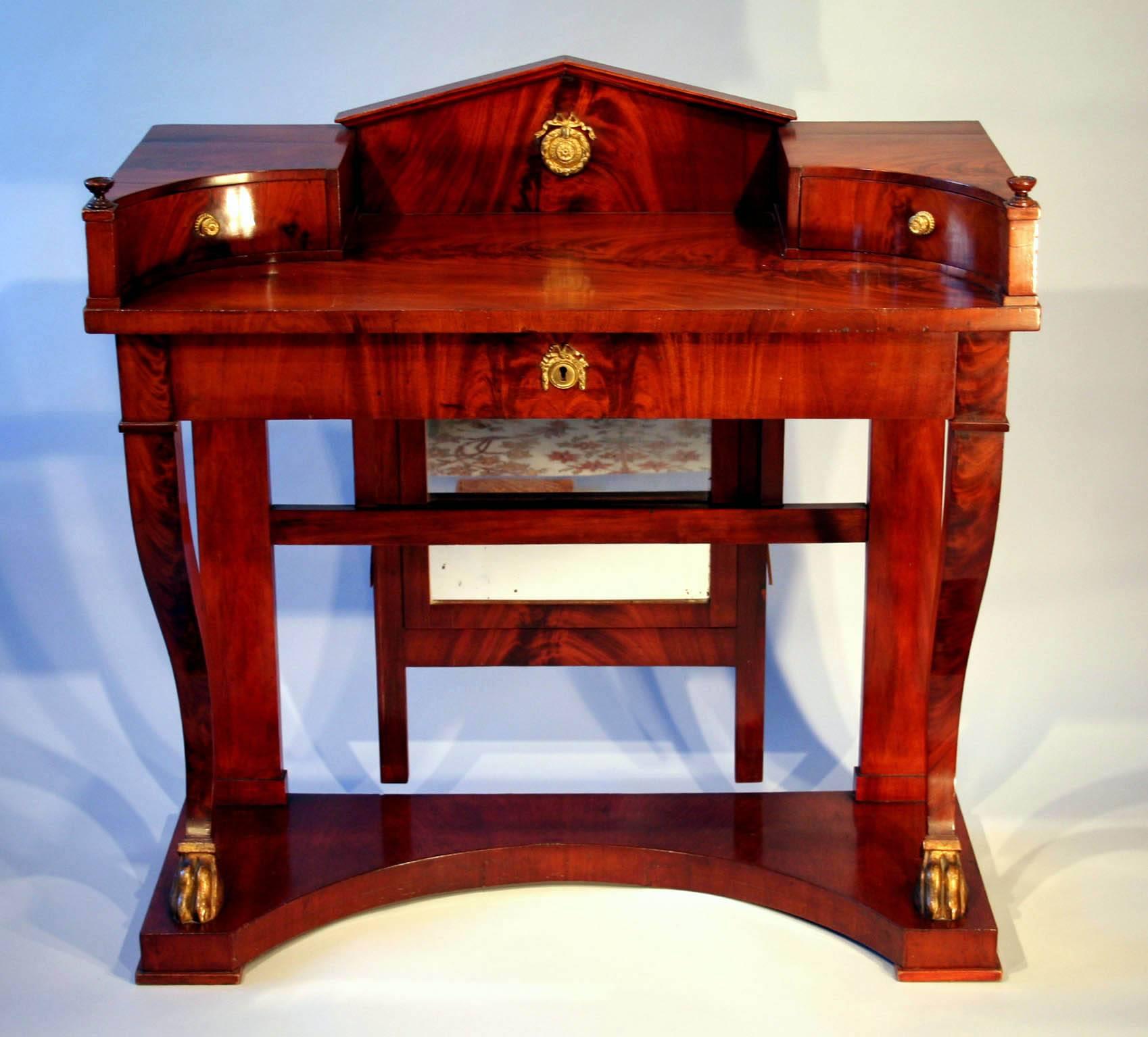 Woodwork 19th Century European Neoclassical Dressing Table For Sale