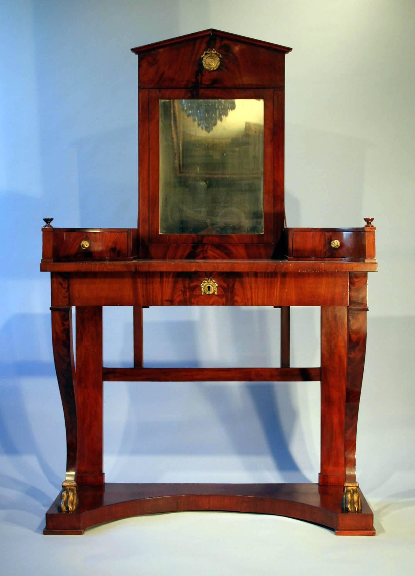 Baltic 19th Century European Neoclassical Dressing Table For Sale