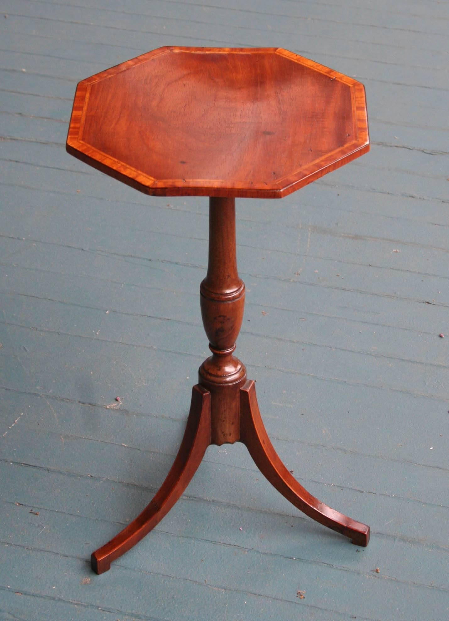 Rare Small 18th Century English Sheraton Wine Table In Good Condition For Sale In Alexandria, VA