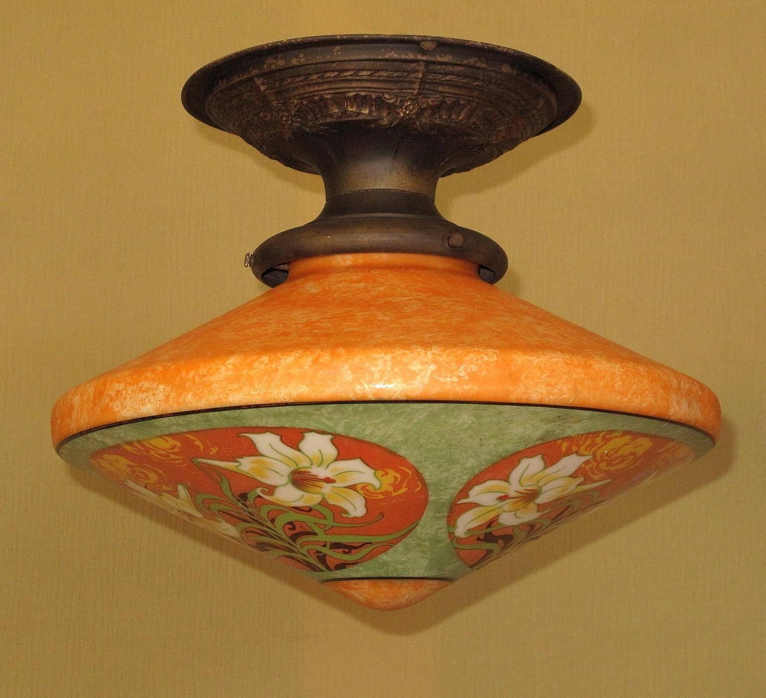 Asian Lily Shade, 1920s In Excellent Condition In Prescott, AZ