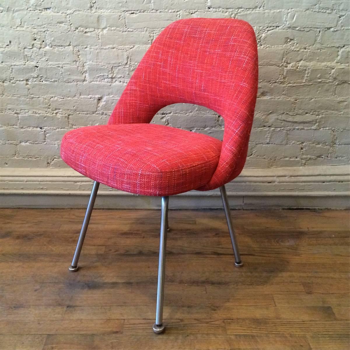 Executive side chair by Eero Saarinen for Knoll with chrome legs is newly upholstered in a raspberry tweed