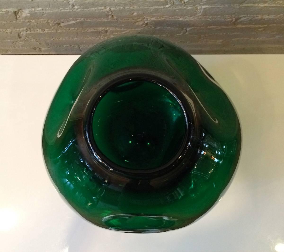 Very Large Dimpled Emerald Glass Vessel by Winslow Anderson for Blenko In Good Condition In Brooklyn, NY