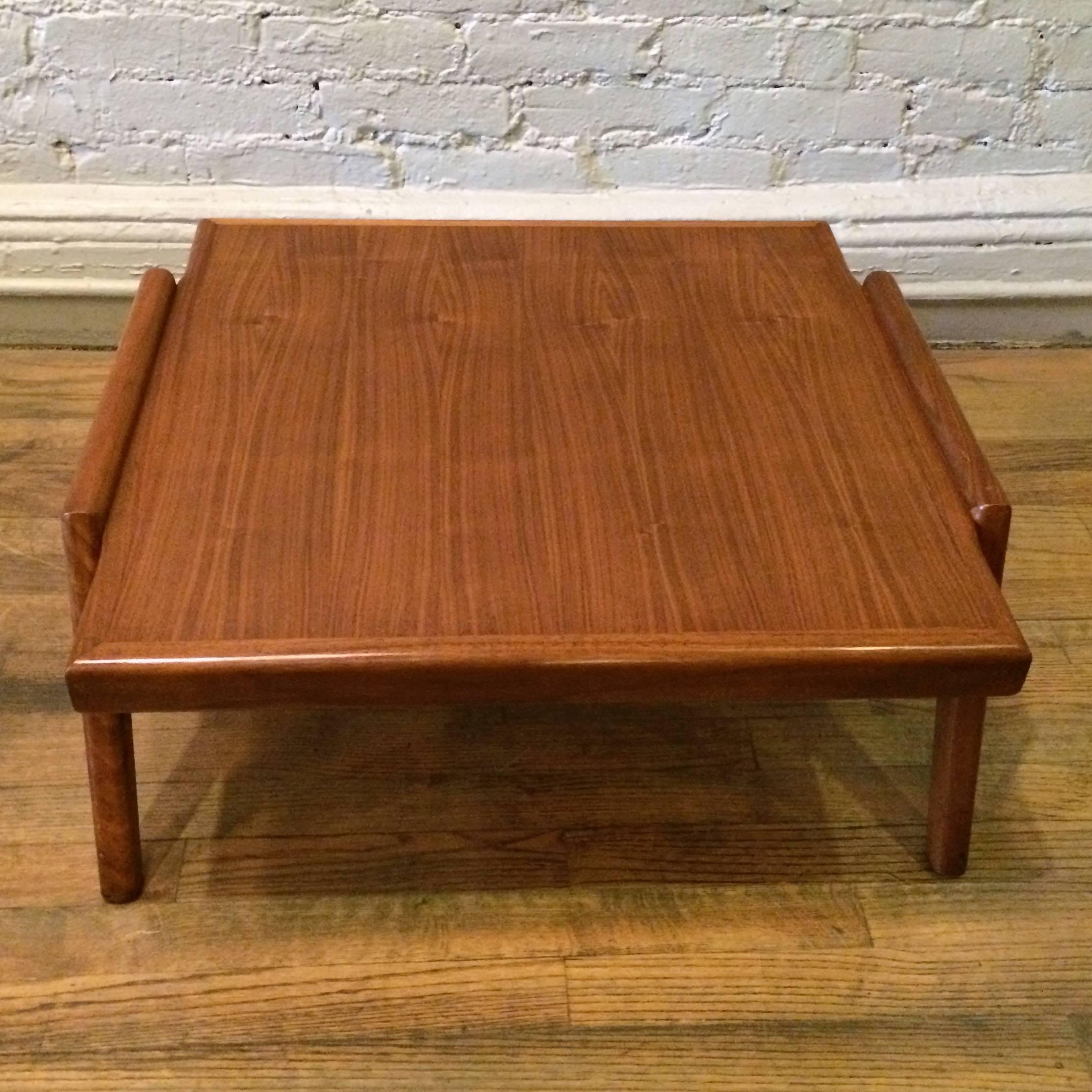Mid-Century Modern Low Walnut Side Table In Good Condition In Brooklyn, NY