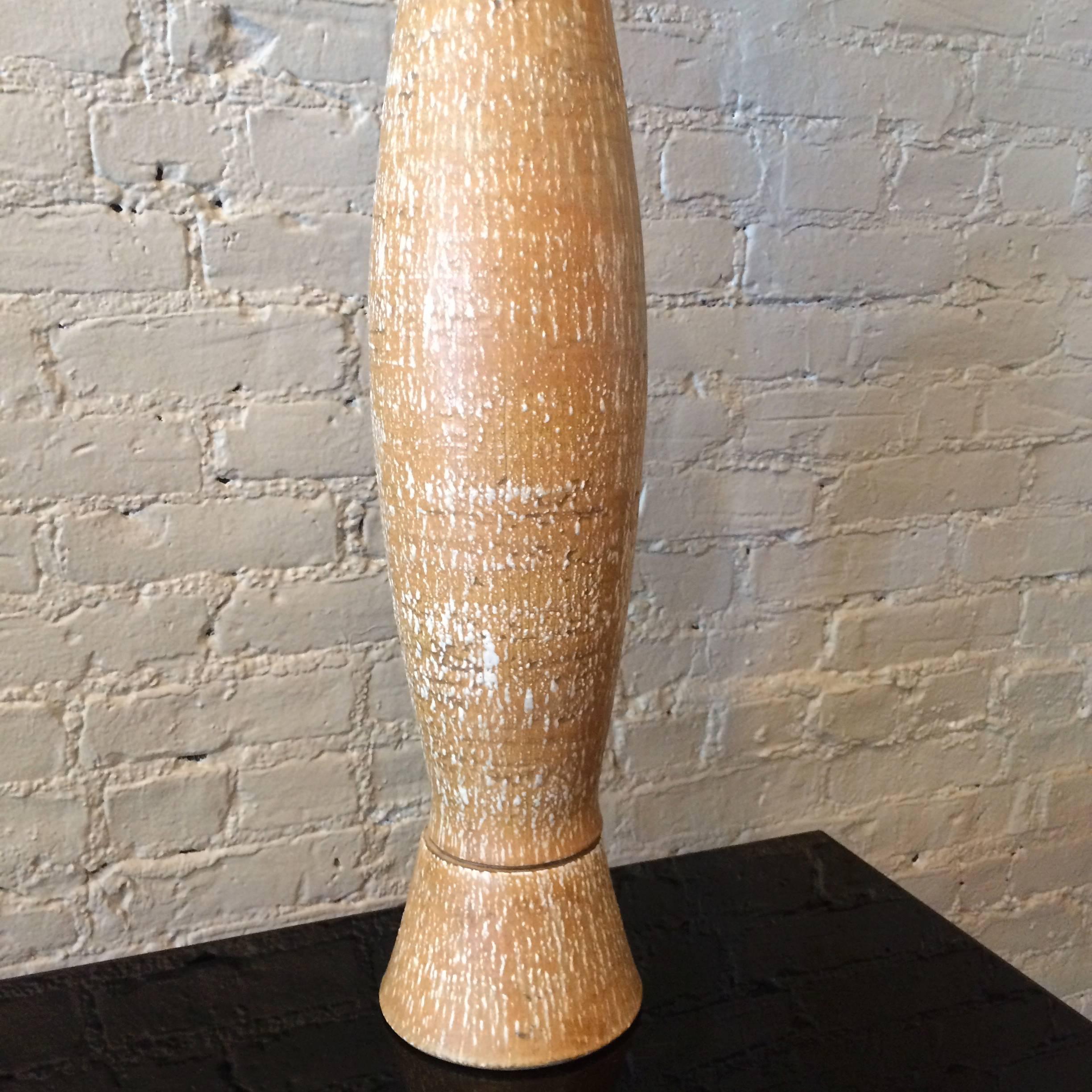 American Mid-Century Modern Elongated Art Pottery Table Lamp