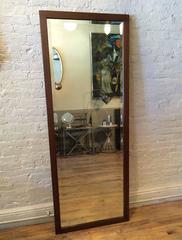 Miroir biseauté pleine longueur avec cadre en chêne de style artisanal