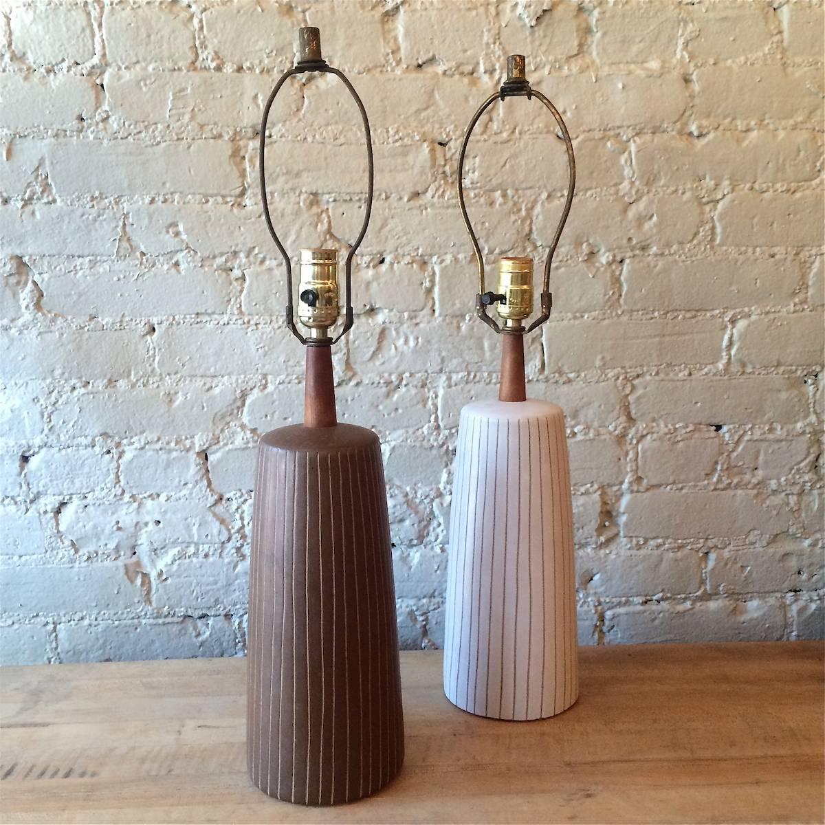 Mid-Century Modern Pair of Incised Art Pottery Table Lamps by Gordon Martz Marshall Studios