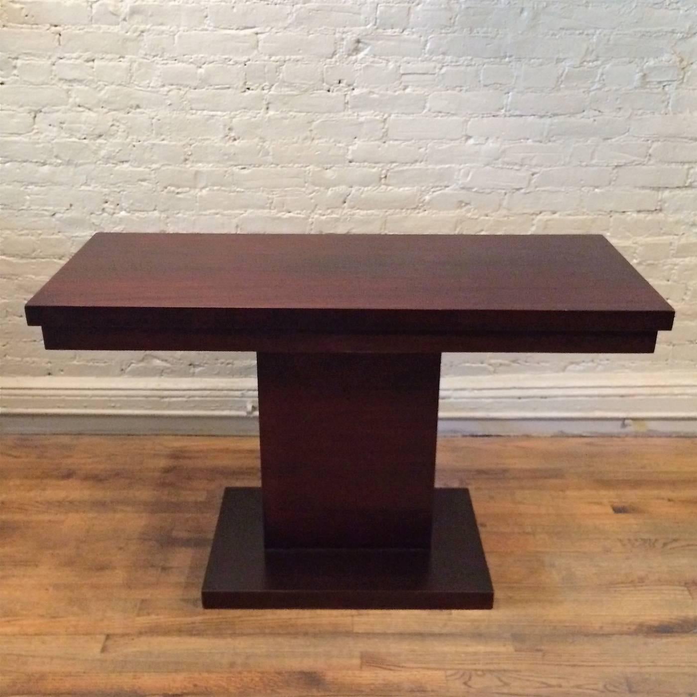 Well proportioned, Mid-Century, mahogany, console table, circa 1940s works as an entryway or focal point console.