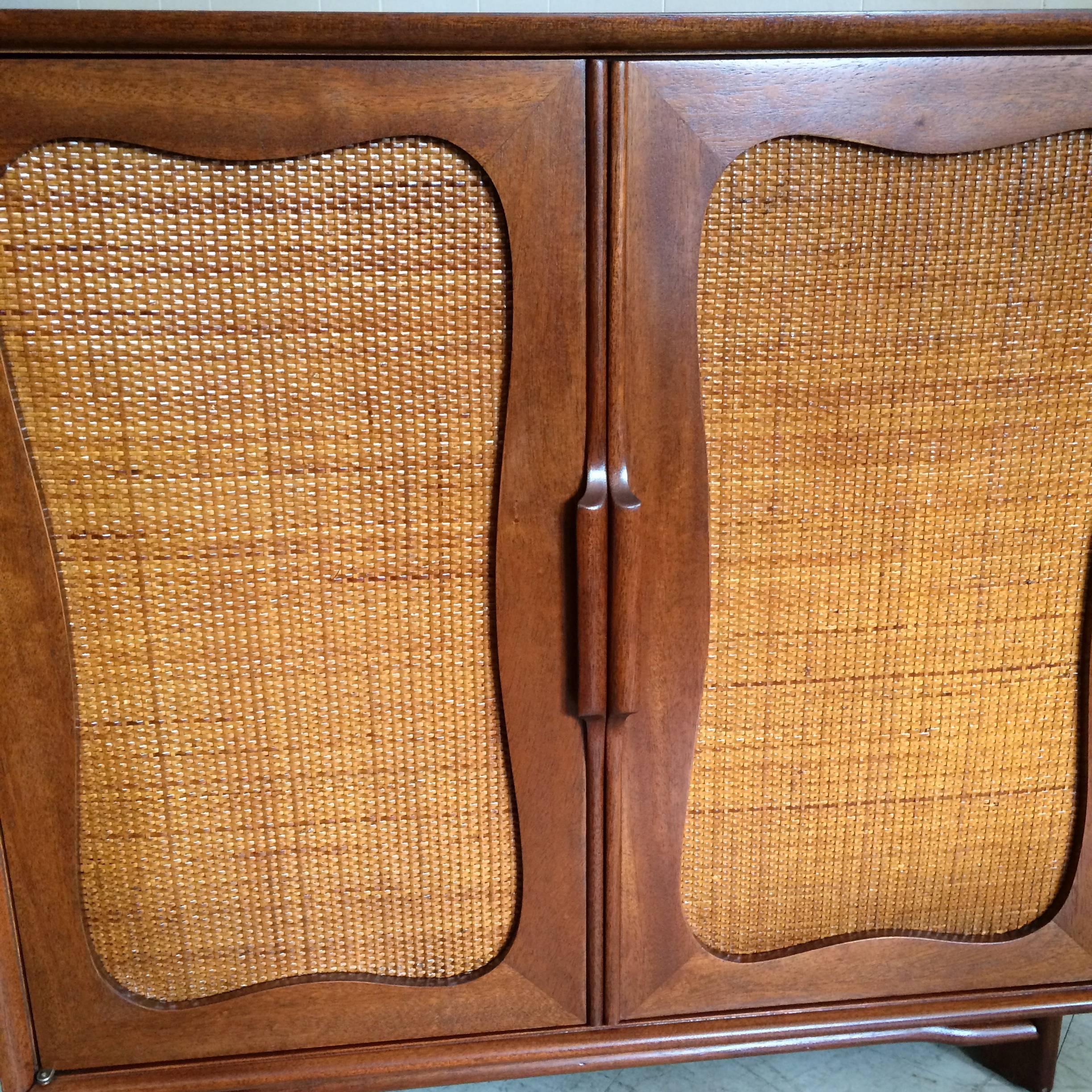 Mid-20th Century Hickory Furniture Company Rattan Front Mahogany Dresser