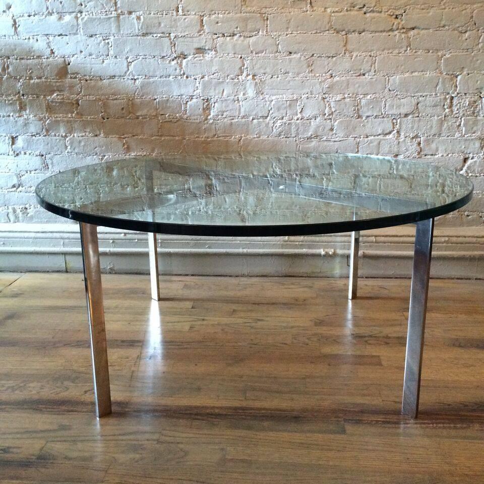 Chrome X-Base Coffee Table with Green Glass Top In Good Condition In Brooklyn, NY